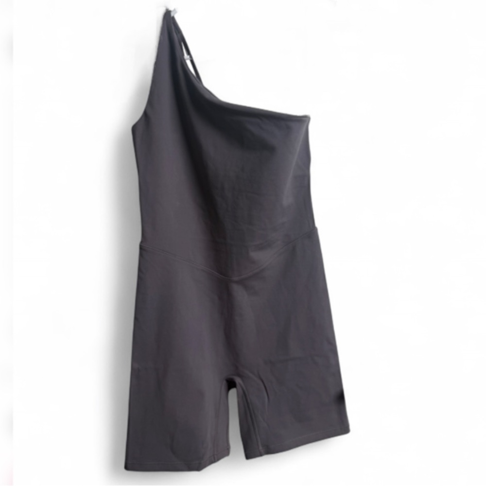 Le ORE One-Shoulder Active Romper Grey